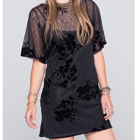 Brand of Gypsies Cora Flocked Lace Shift Dress - Picture 6 of 6